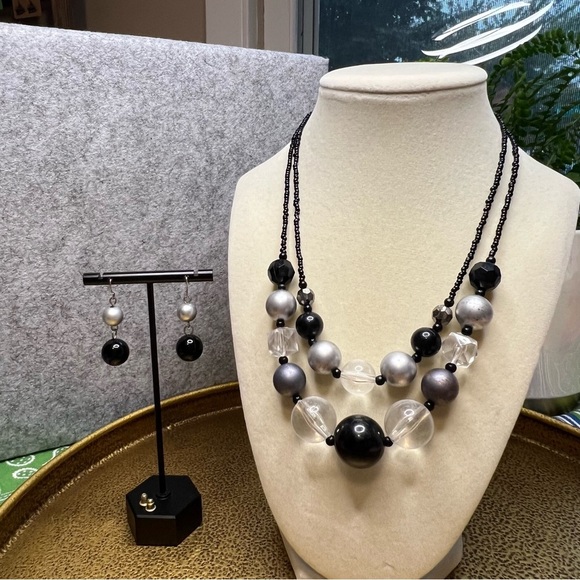 Black Silver & Clear Beaded Statement Necklace & Earrings - Picture 4 of 5